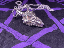 画像をギャラリービューアに読み込む, Dragon Skull Pendant Kings of Alchemy