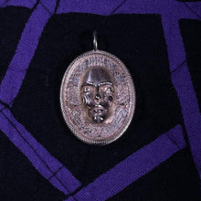 Load image into Gallery viewer, Pendant of the Sky King Kings of Alchemy