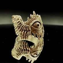 画像をギャラリービューアに読み込む, 925 sterling silver hypnos god of sleep ring on black background
